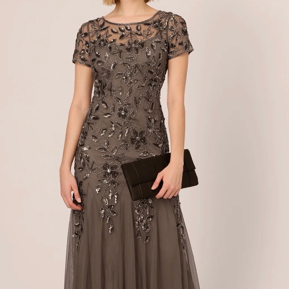 Adrianna Pappel Elegant Sequin Embellished Evening Gown